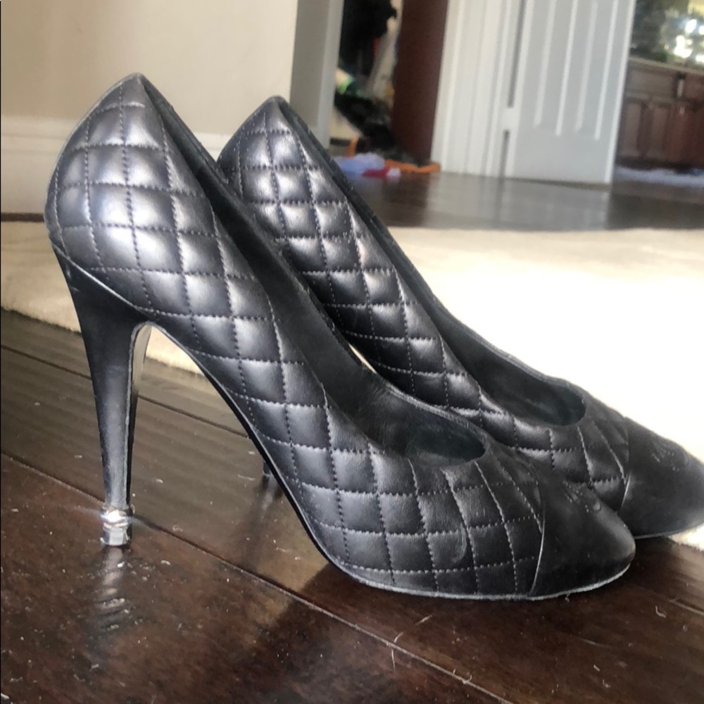 Chanel Pumps